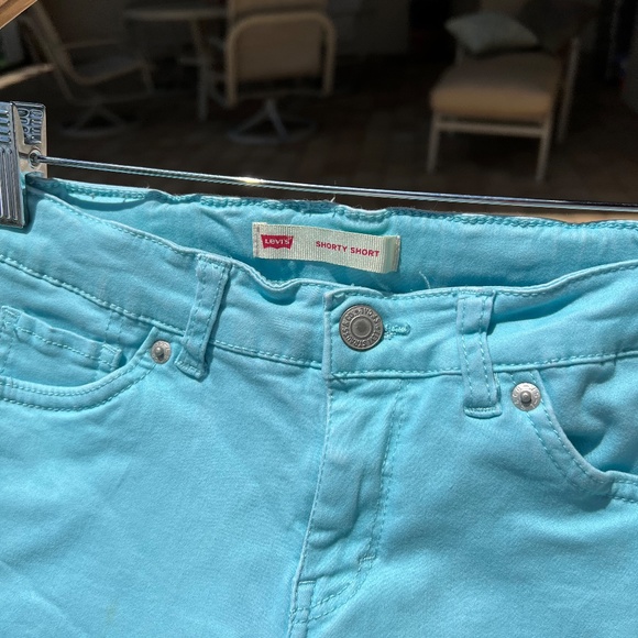 Levy's Kids Girlfriend Fit Printed Color Shorty Shorts - Picture 2 of 14